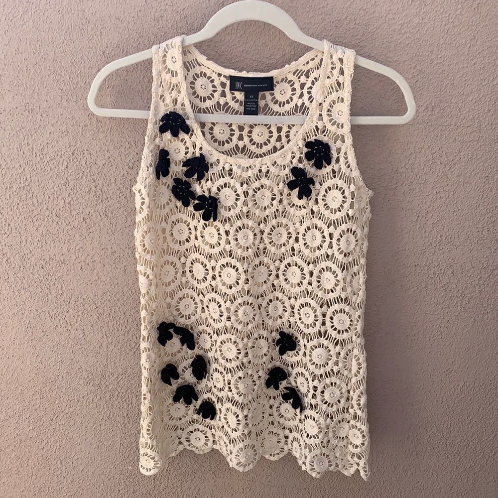International Concepts Top Off White Crotchet Floral Black Flower Size XS
